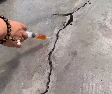 云城混凝土裂缝修补技术详解​